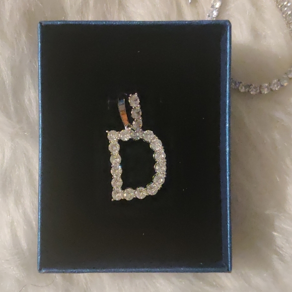 Diamond Tennis Chain - Picture 2 of 3